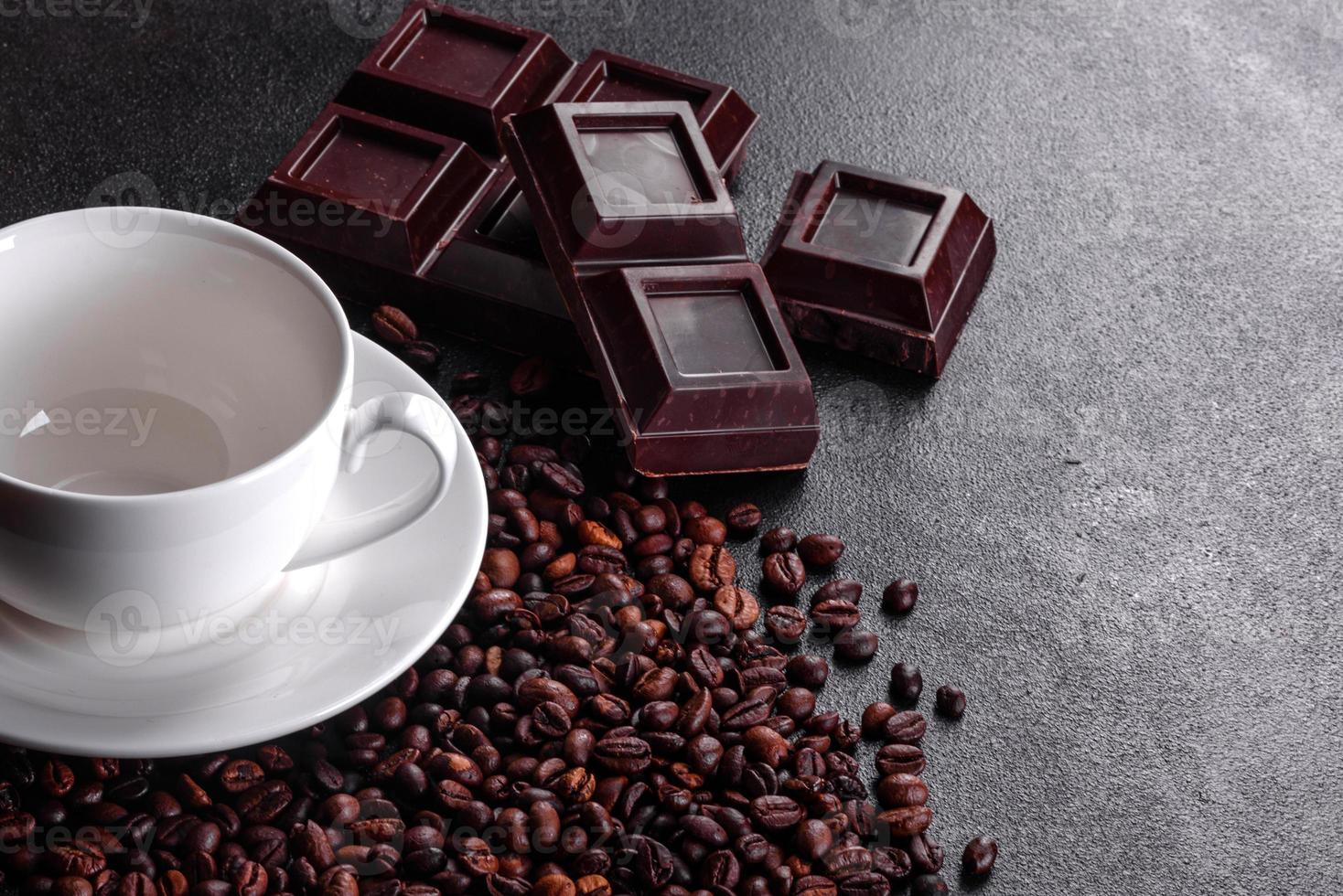 cuisiner du café du matin parfumé et frais pour un début de journée joyeux photo