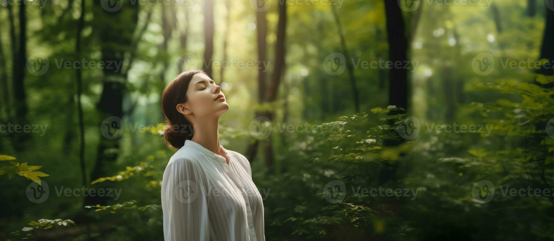 harmonie, proche à la nature notions, une Jeune femelle prendre Profond respiration Frais air dans le vert forêt les bois. engageant corps et esprit avec nature, yeux fermé. concept de calme, méditation. ai génératif photo