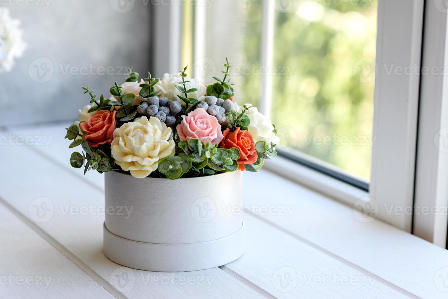 bouquet de belles fleurs roses lumineuses photo