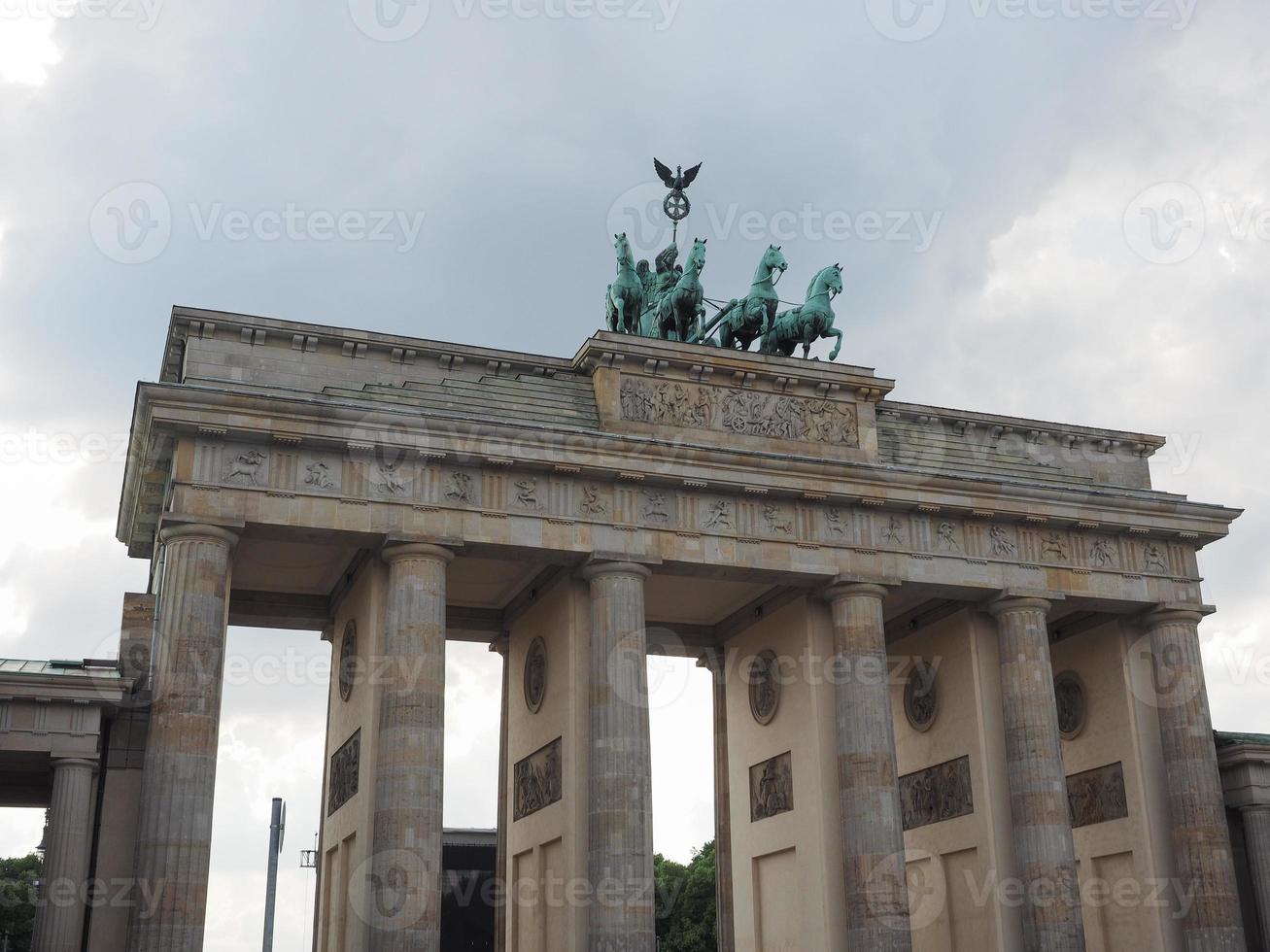 Brandenburger tor la porte de Brandebourg à Berlin photo