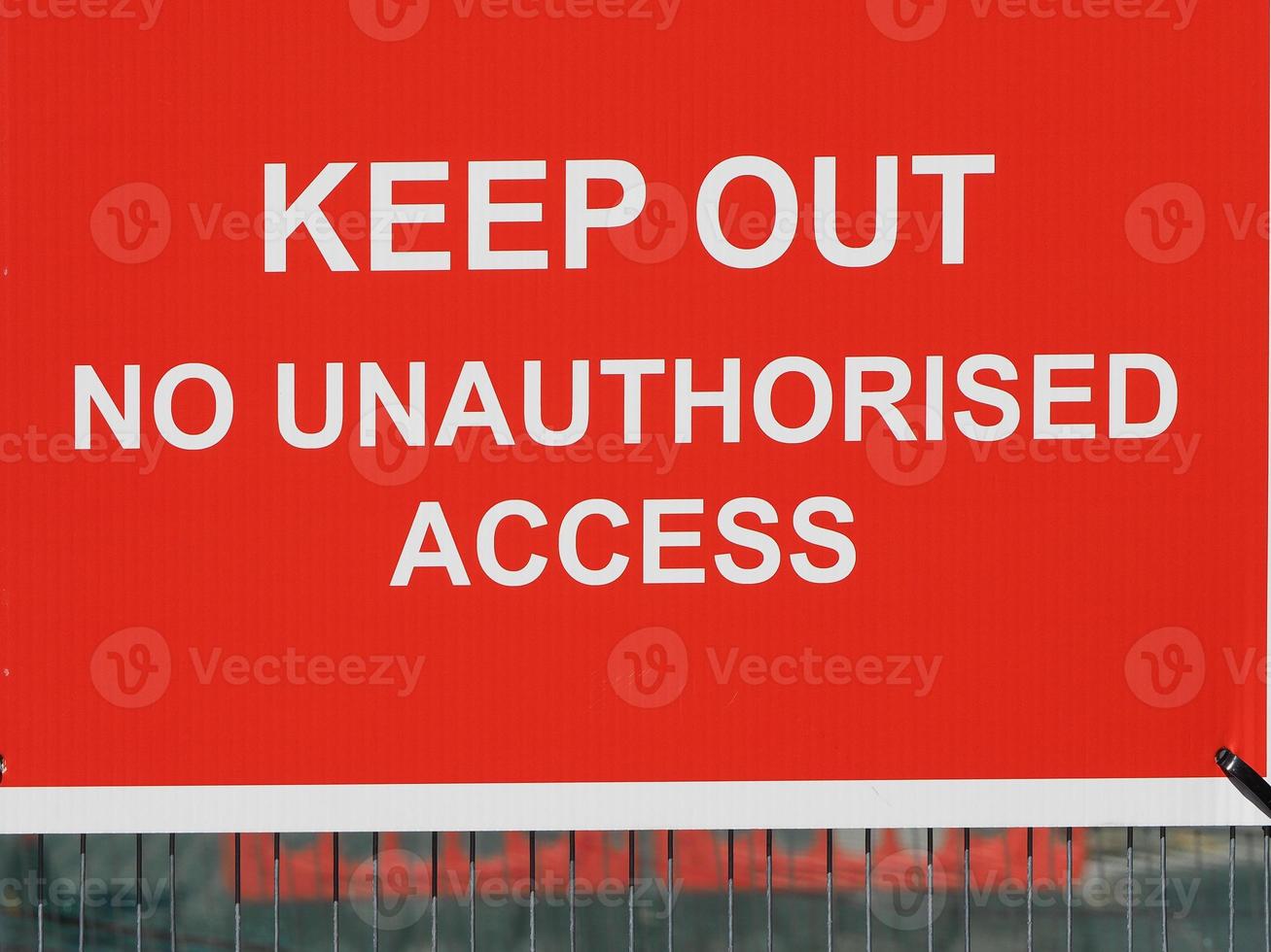 Ne pas laisser entrer un panneau d'avertissement d'accès non autorisé dans un chantier de construction photo