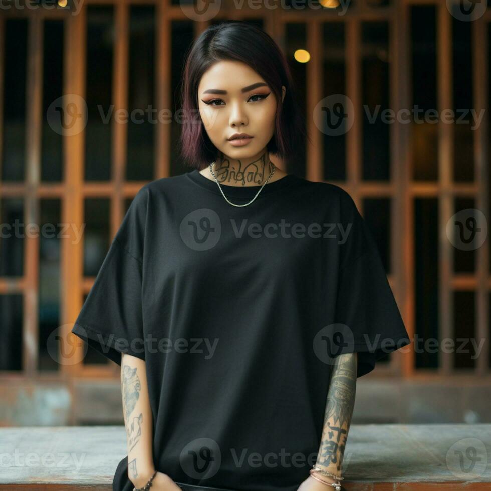 ai généré un asiatique fille avec tatouages portant une noir énorme T-shirt photo