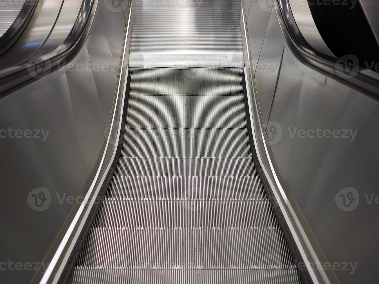escaliers d'escalator de métro photo