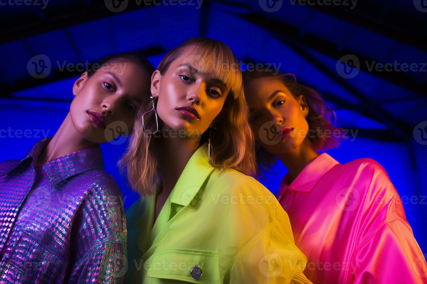 ai généré studio portrait de Trois peu magnifique Jeune femme permanent ensemble dans étreinte sur différent Couleur Contexte photo