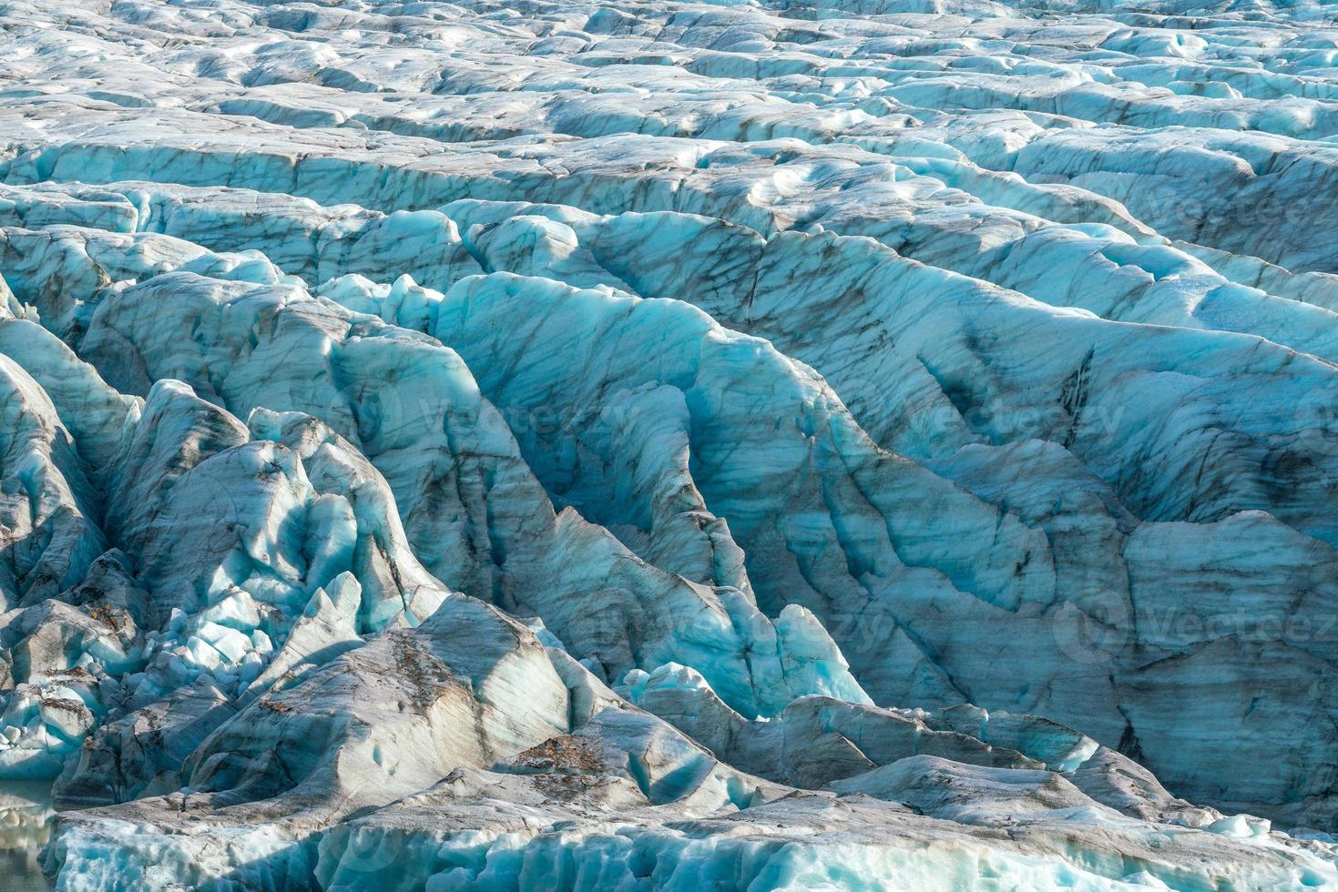 Glacier svinafellsjokull dans le parc national de vatnajokull photo