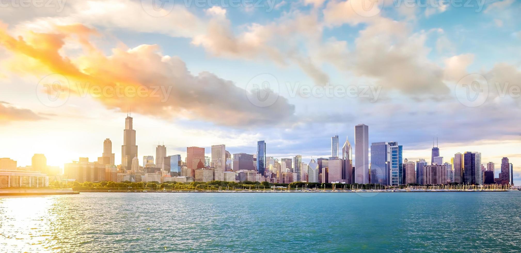 Le centre-ville de Chicago skyline paysage urbain aux Etats-Unis photo