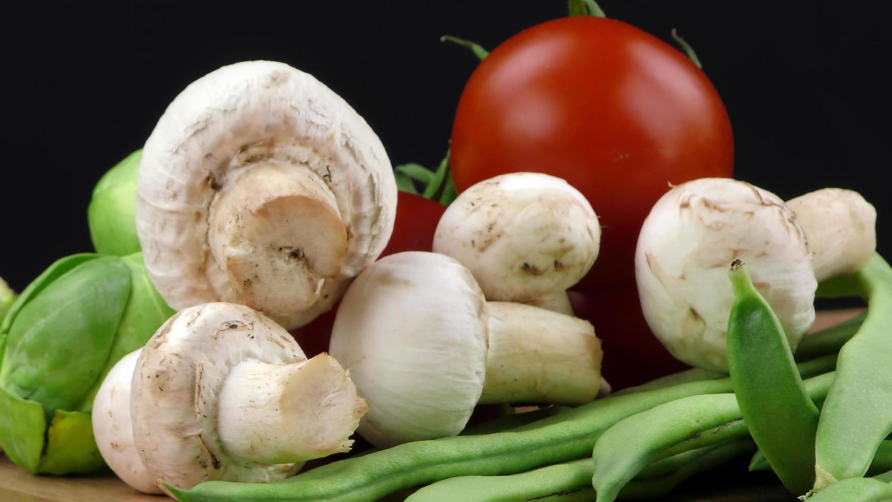 mélange de légumes biologiques sains photo