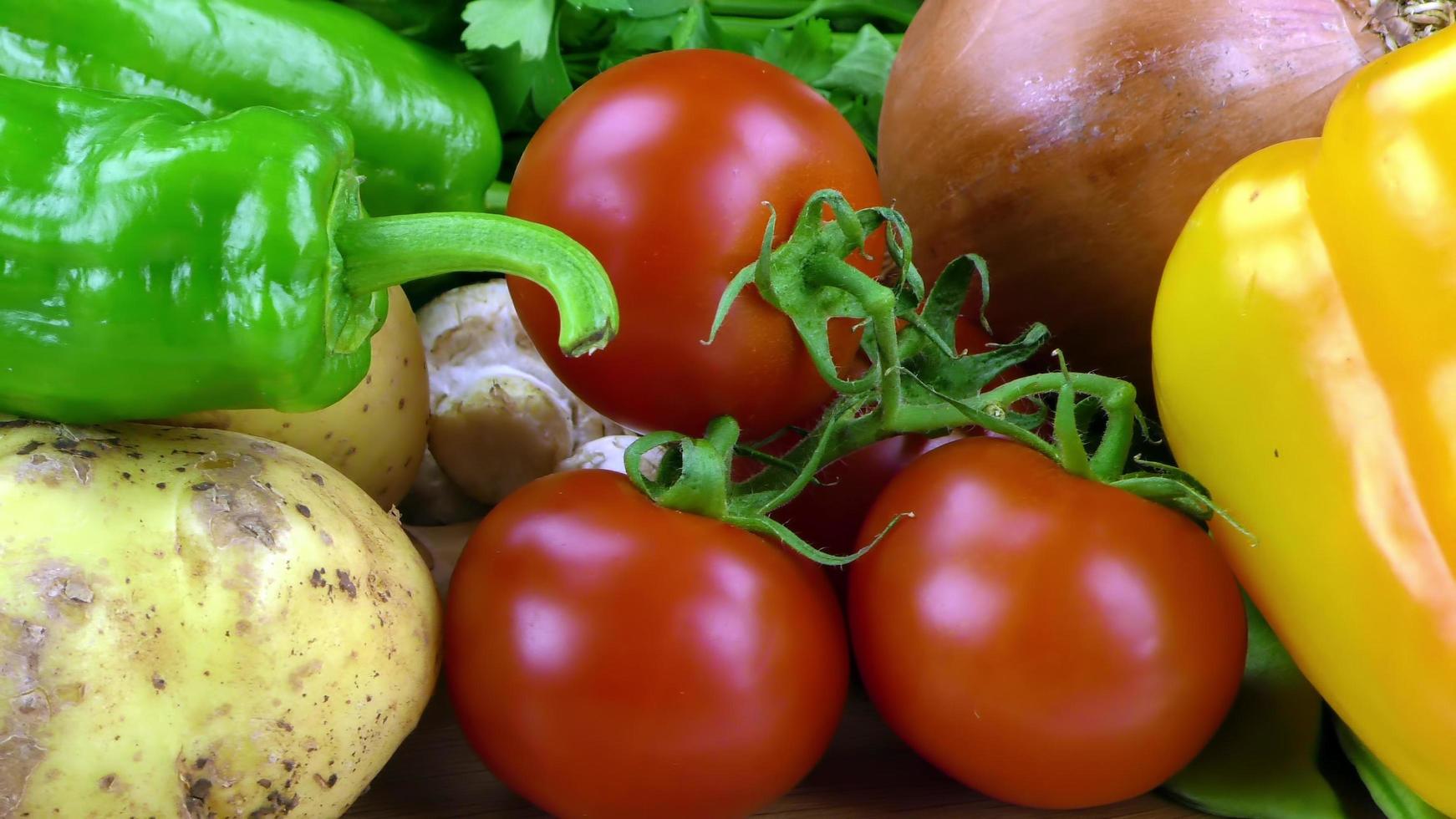 mélange de légumes biologiques sains photo