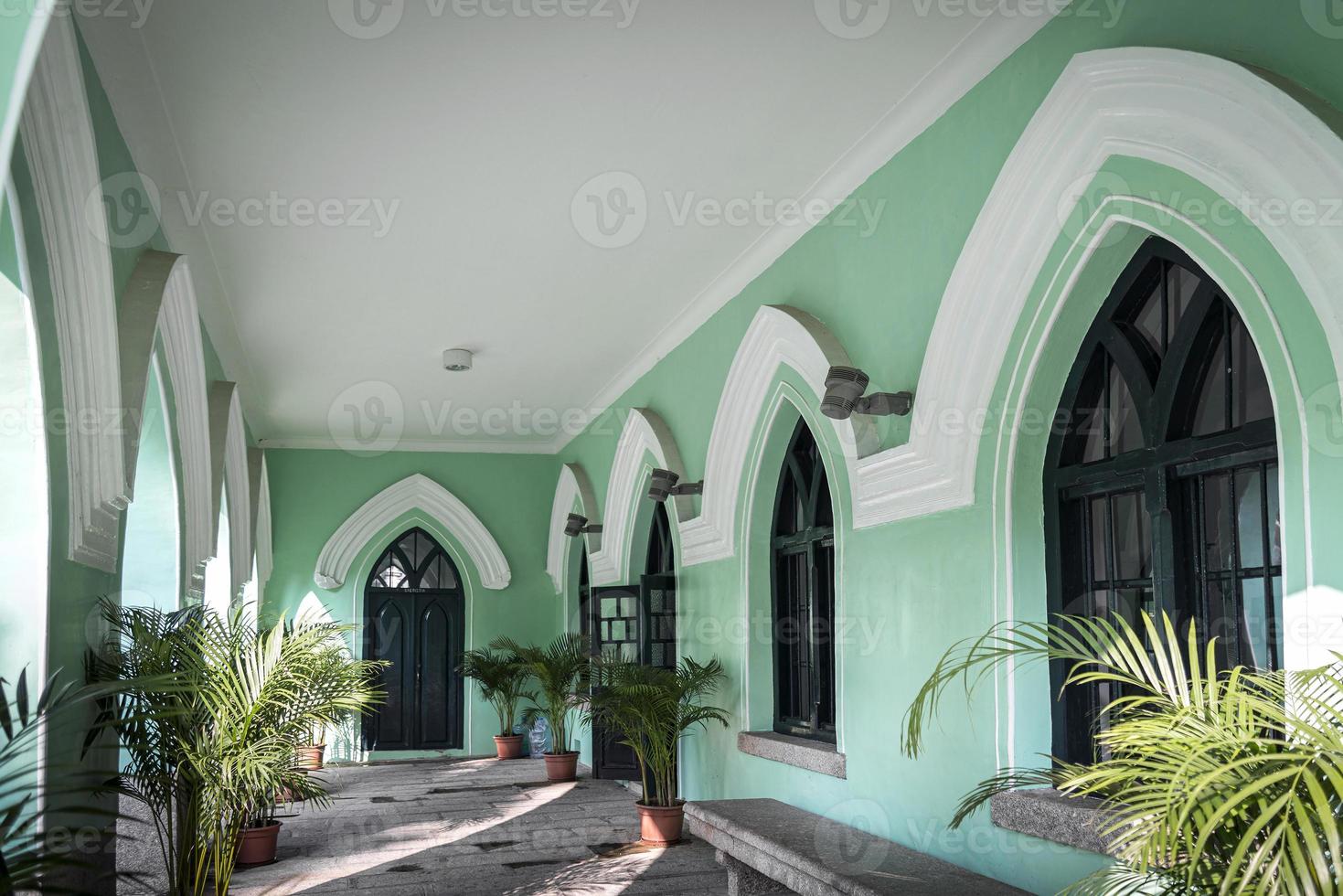 Église de style colonial portugais de point de repère de saint michael dans la ville de macao en chine photo