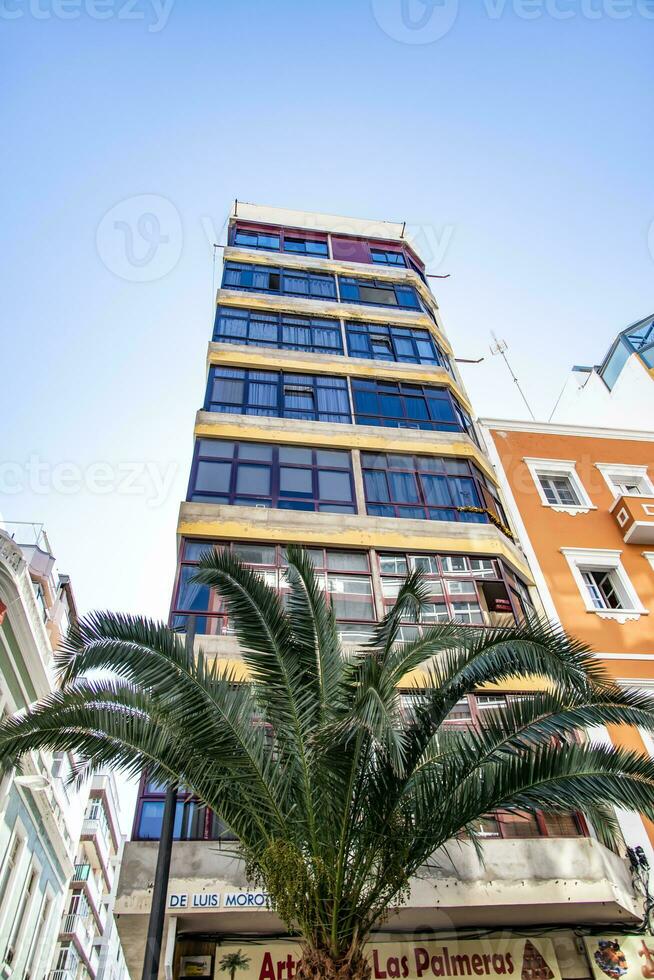 Urbain paysage de le Espagnol Capitale canari île Las palmas gran Canaria avec des rues et bâtiments photo