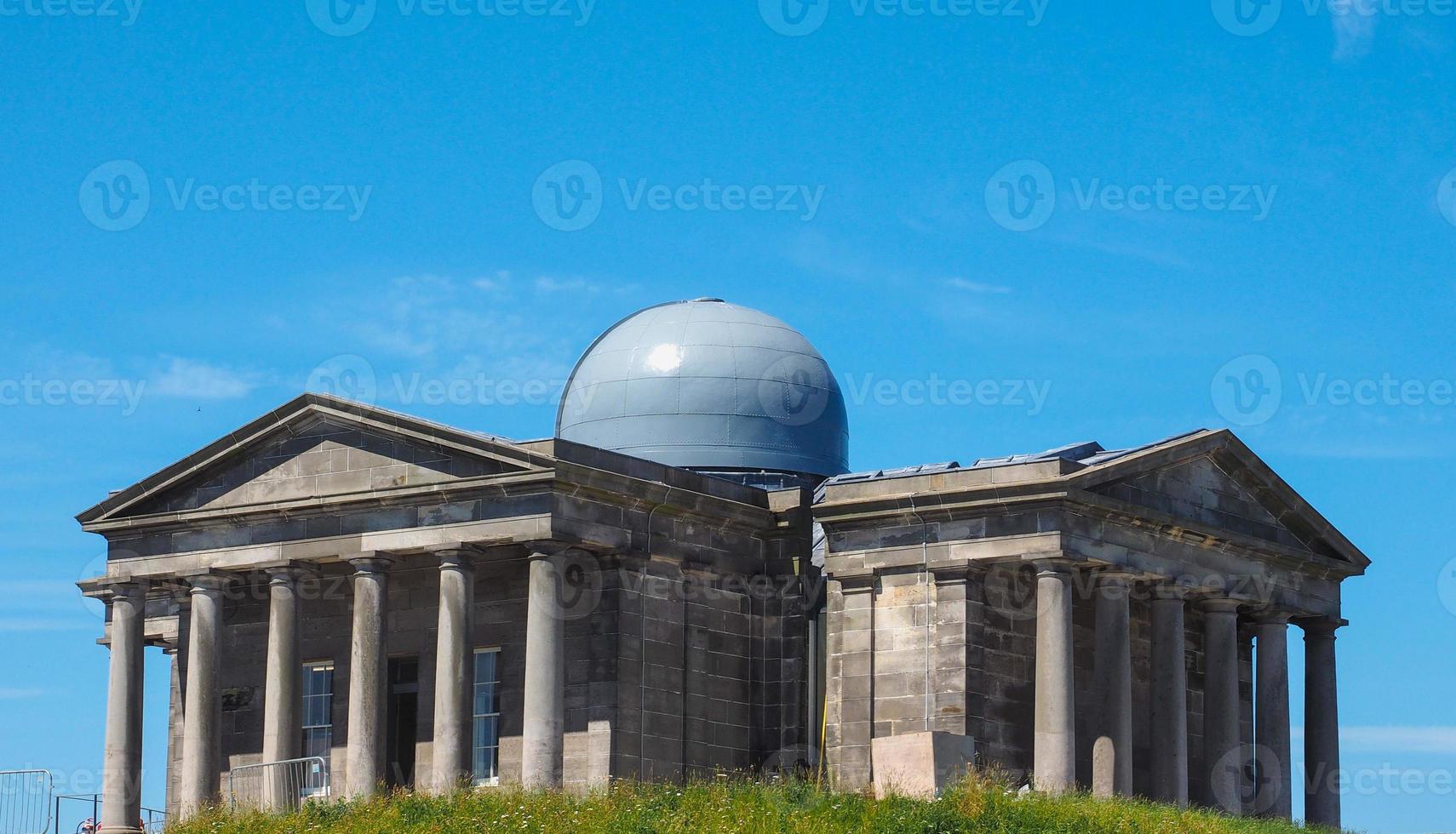 Observatoire de la ville sur la colline de Calton à Édimbourg photo