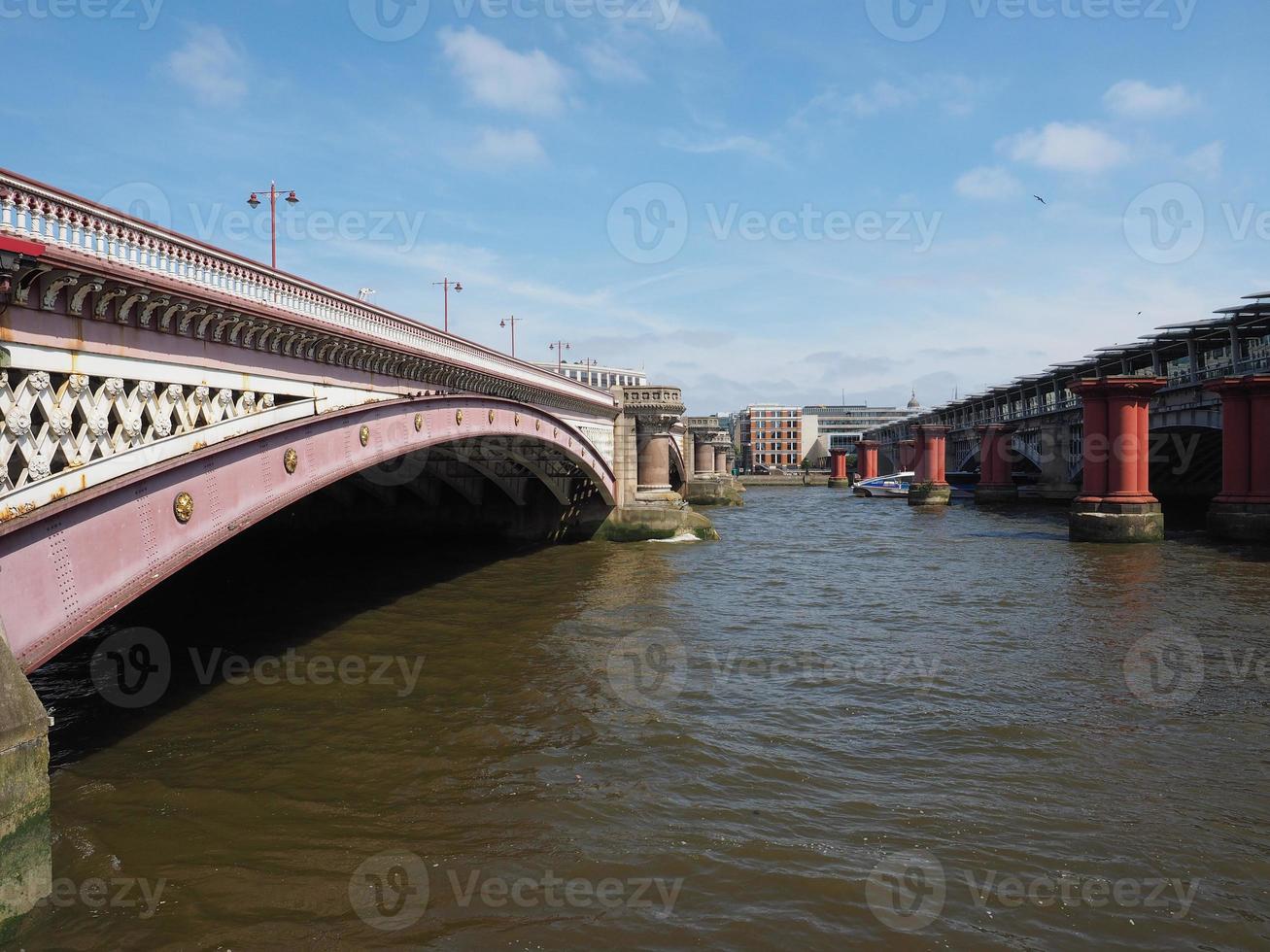 pont blackfriars à londres photo