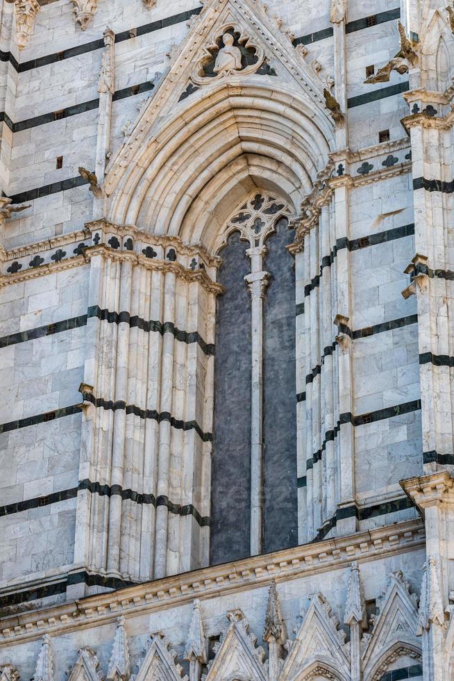 détail de la cathédrale de sienne photo