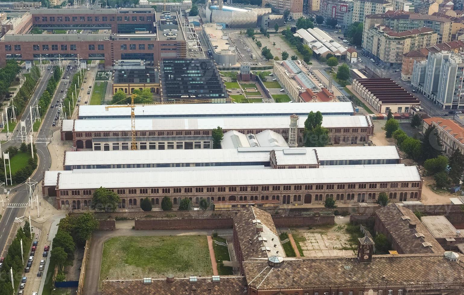 Vue aérienne de l'atelier de réparation de train ogr officine grandi riparazioni photo