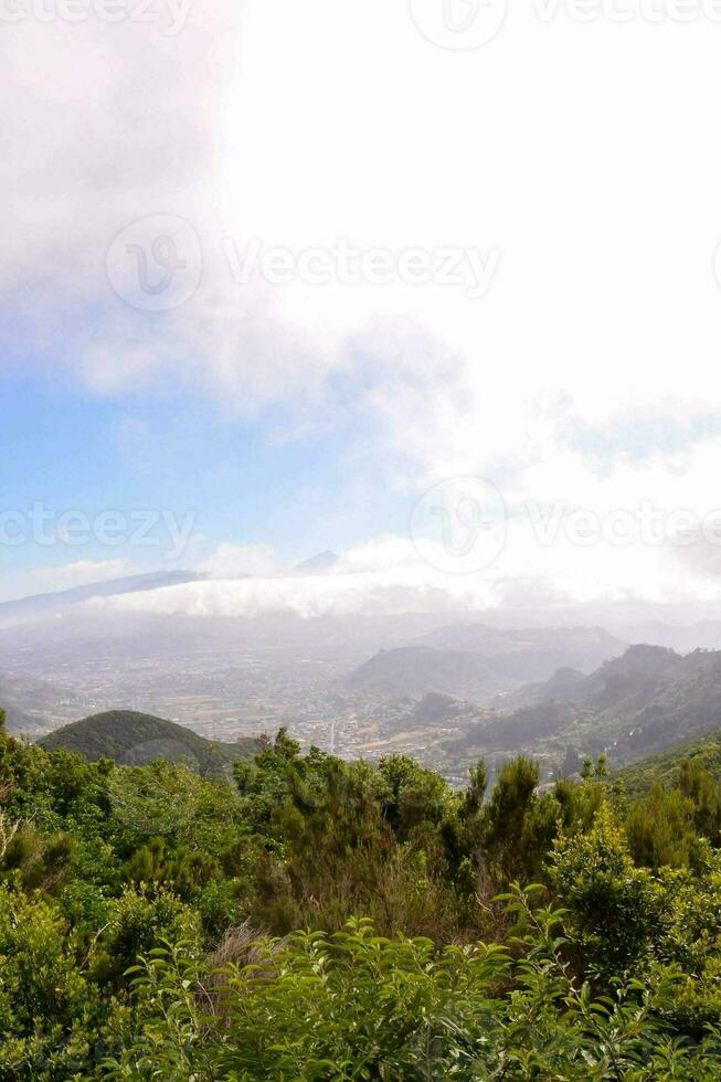 vue panoramique sur la montagne photo