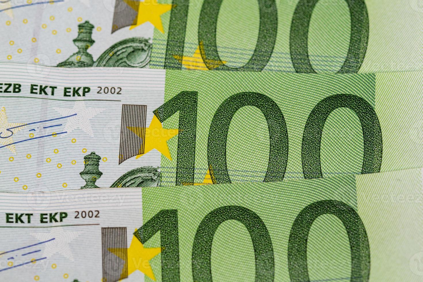 détail d'un billet de 100 euros photo