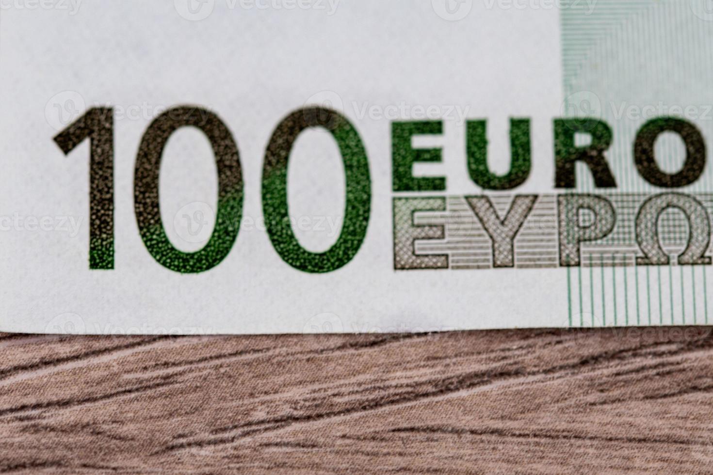 détail d'un billet de 100 euros photo