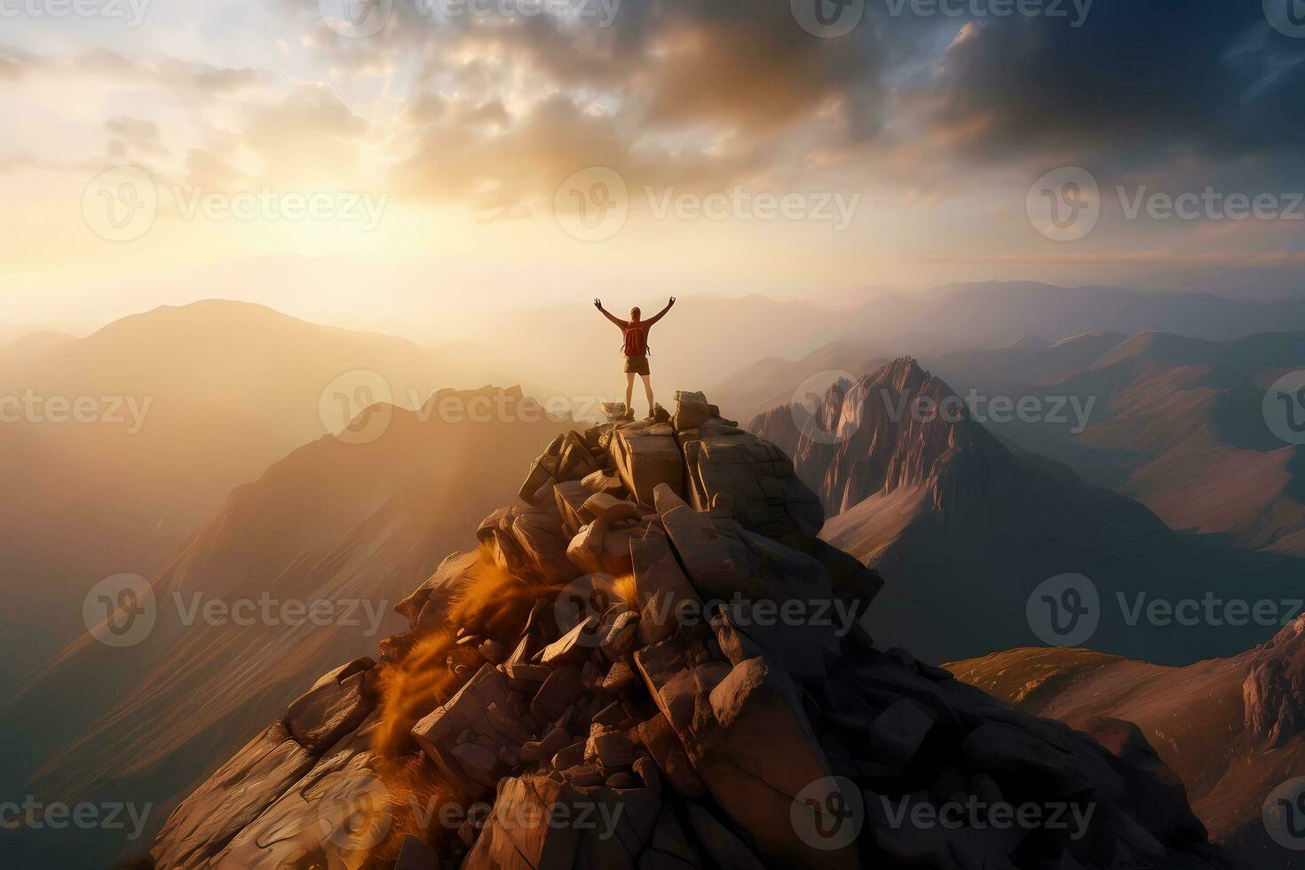 homme permanent sur Haut de une falaise à le coucher du soleil avec lumière du soleil en train de regarder le magnifique Montagne. réussite Succès concept. ai généré photo