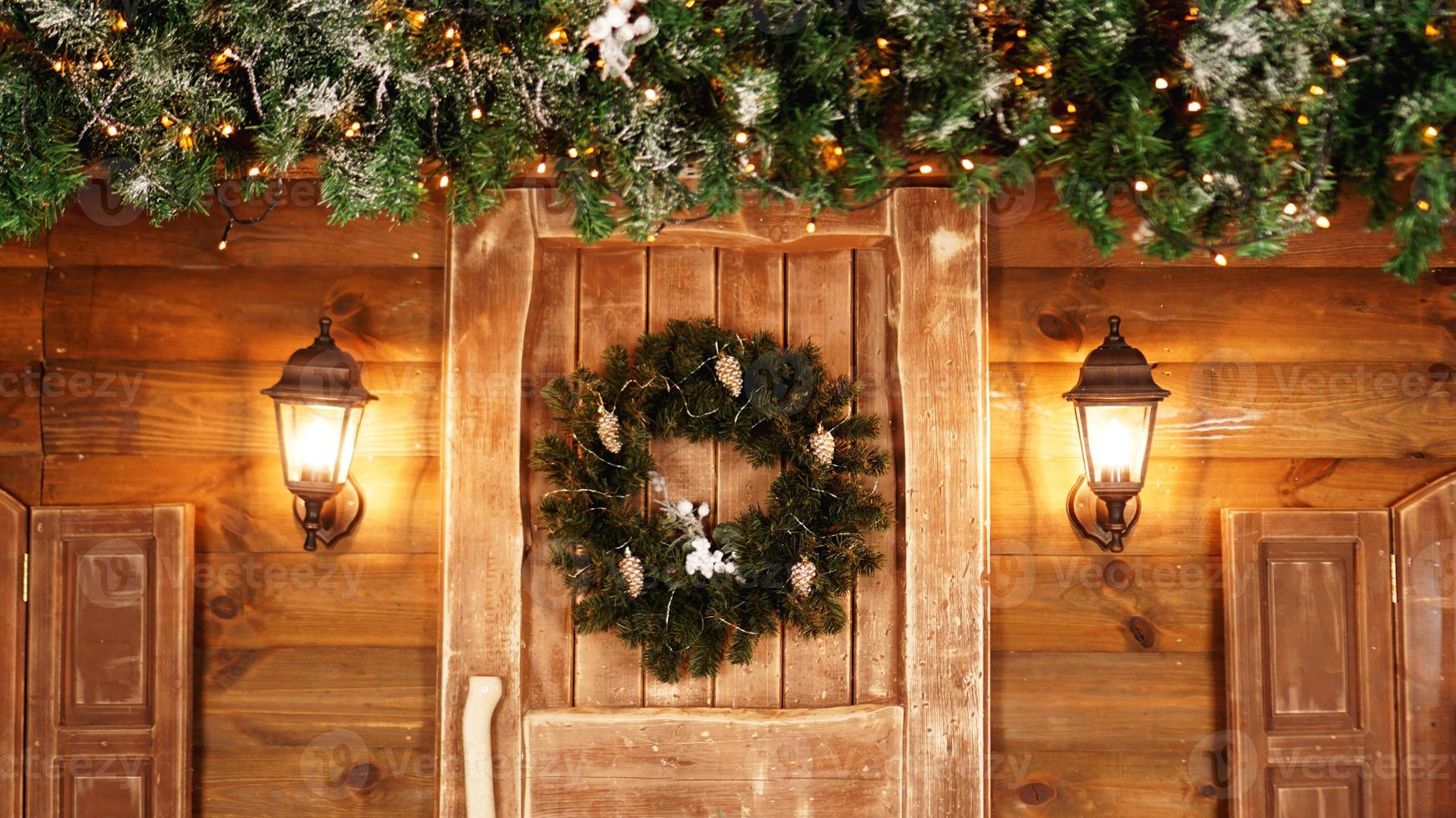 porte d'entrée décorée pour les vacances photo