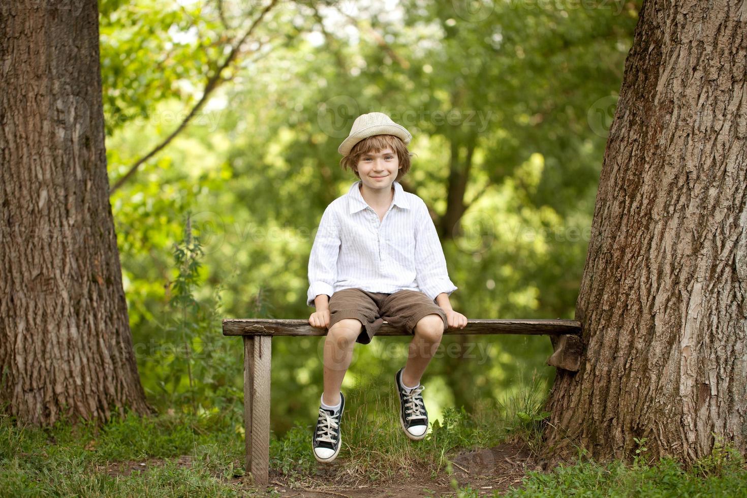 petit garçon au chapeau, short photo