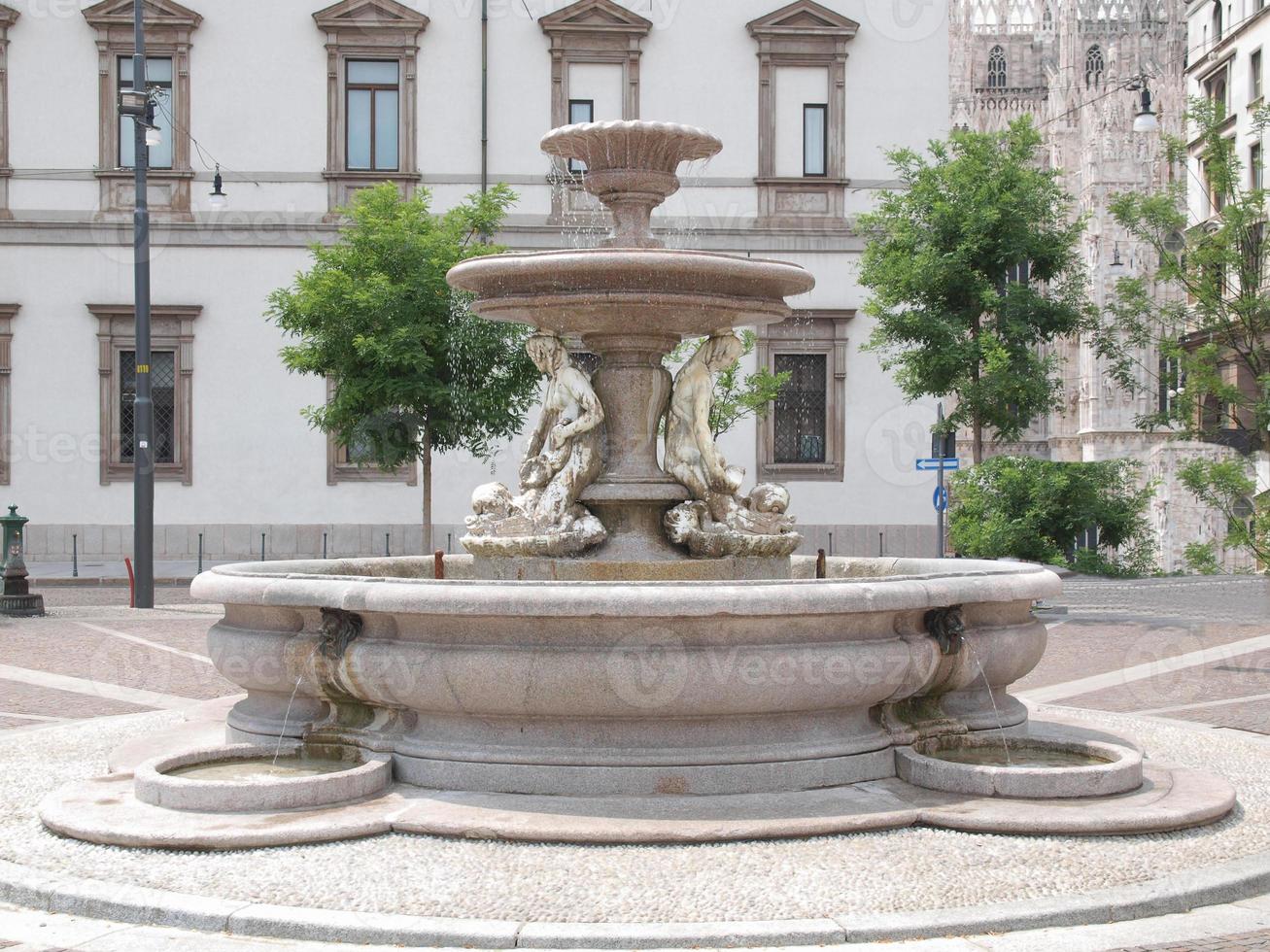 fontaine piermarini, milan photo