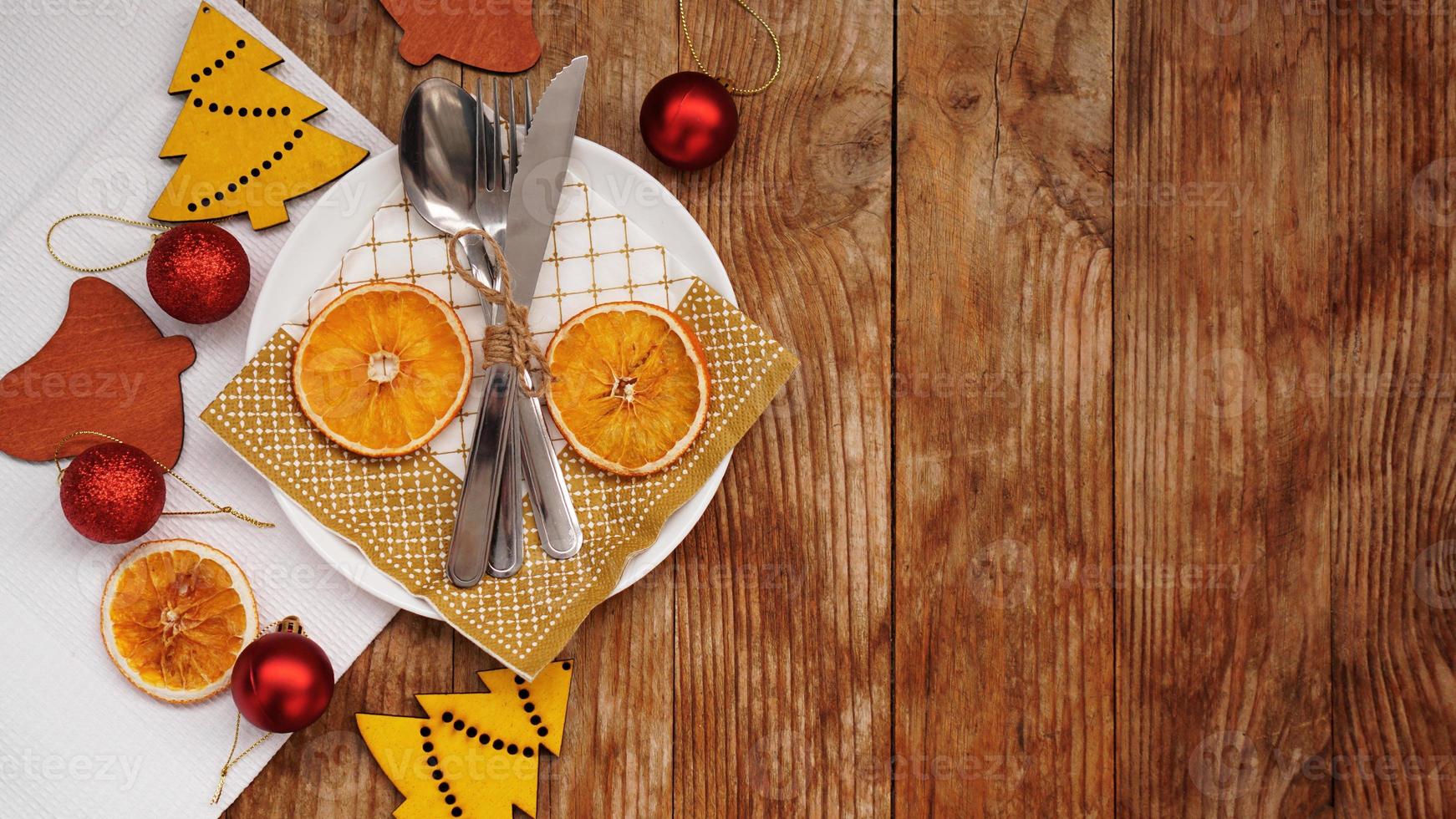 vue aérienne du réglage de la table sur une table en bois avec espace de copie photo