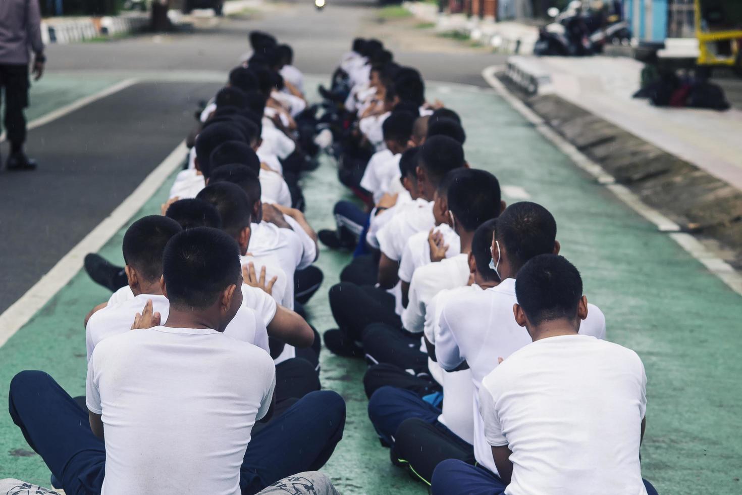 sorong, papouasie occidentale, indonésie 2021- candidats sous-officiers de la police indonésienne photo