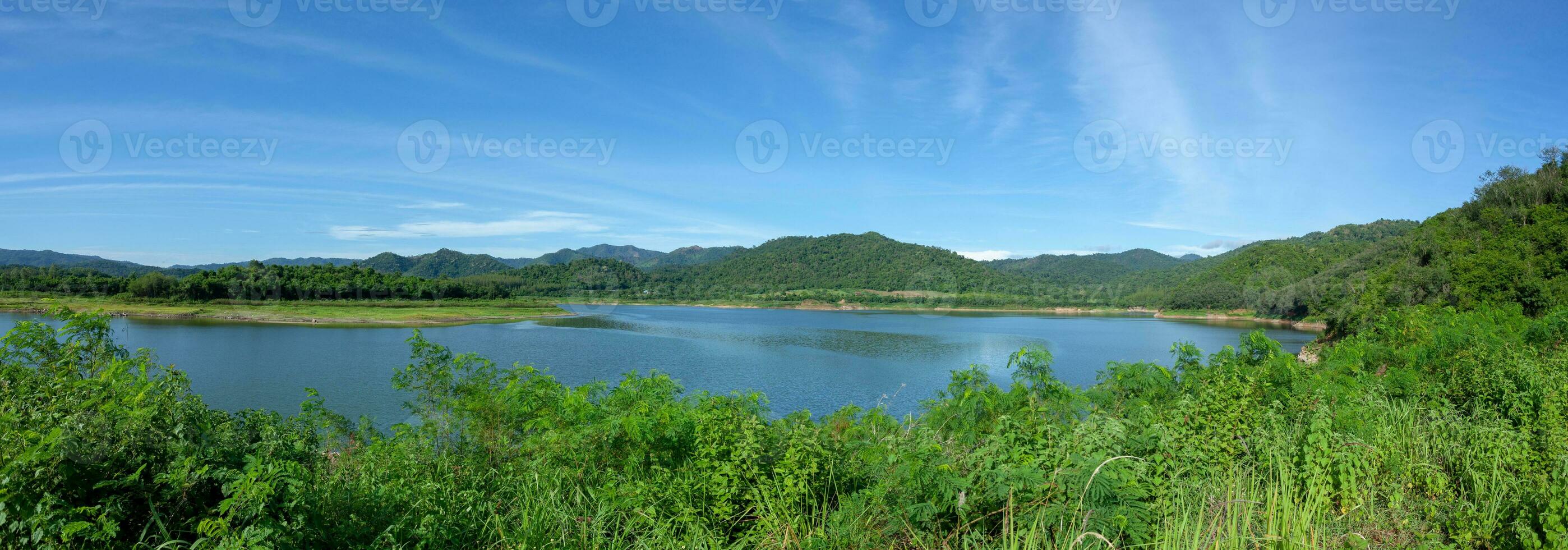 huai tha khie réservoir vue indiquer, interdire kha district, Ratchaburi province, Thaïlande photo