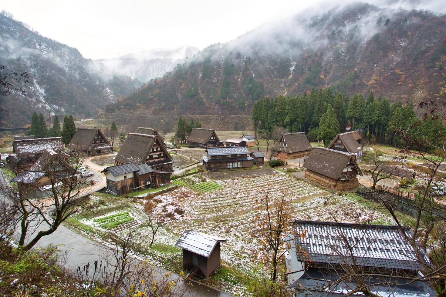 zone de gokayama dans la ville de nanto dans la préfecture de toyama, japon photo