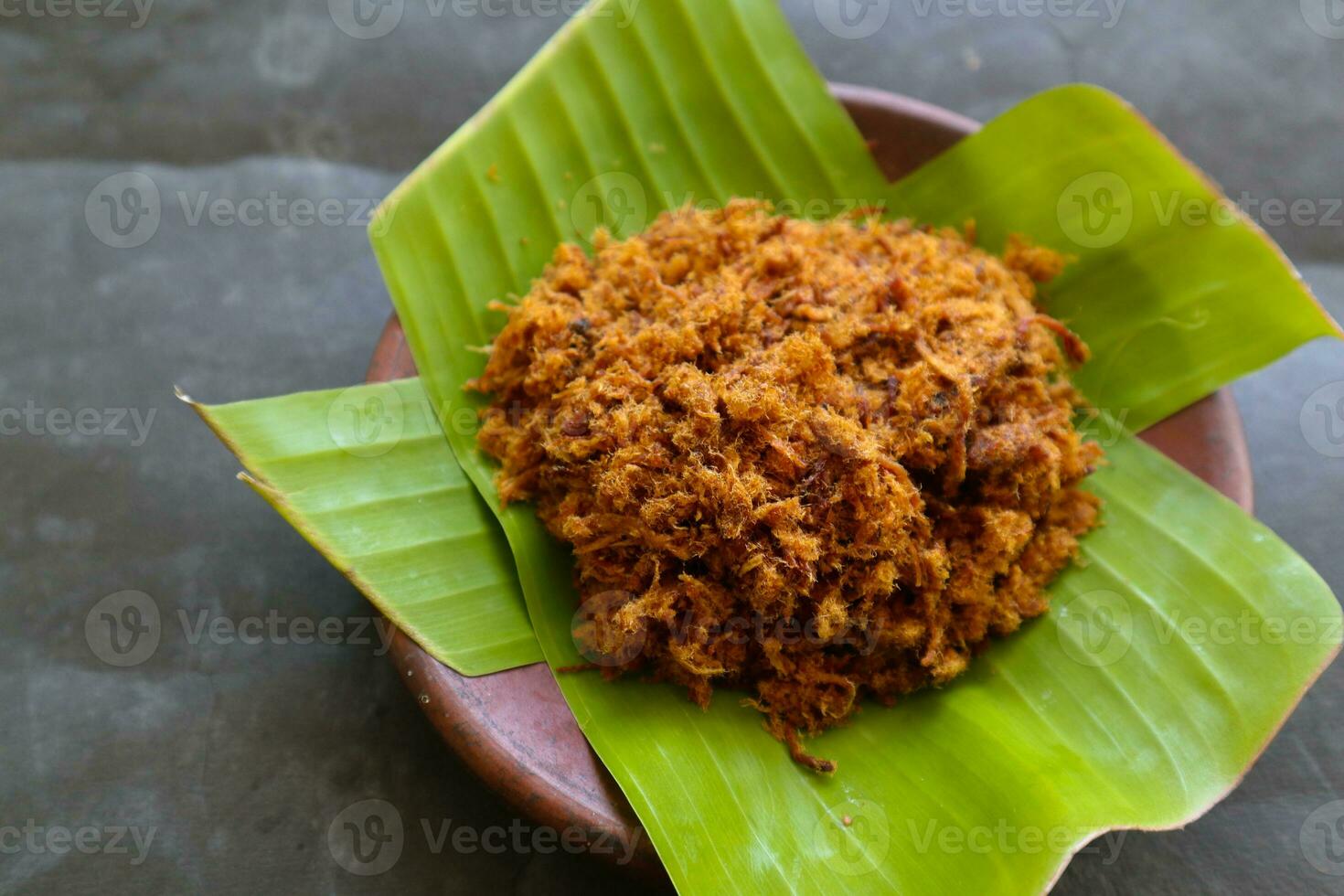 bon fabriqué de Viande, haché Viande vaisselle fabriqué avec marron sucre et séché, conservé nourriture. indonésien asiatique nourriture photo