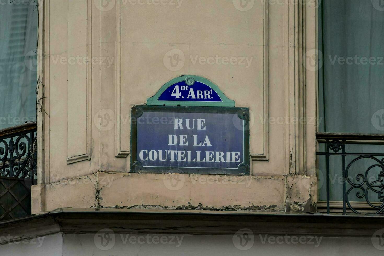 une rue signe dans Paris, France photo