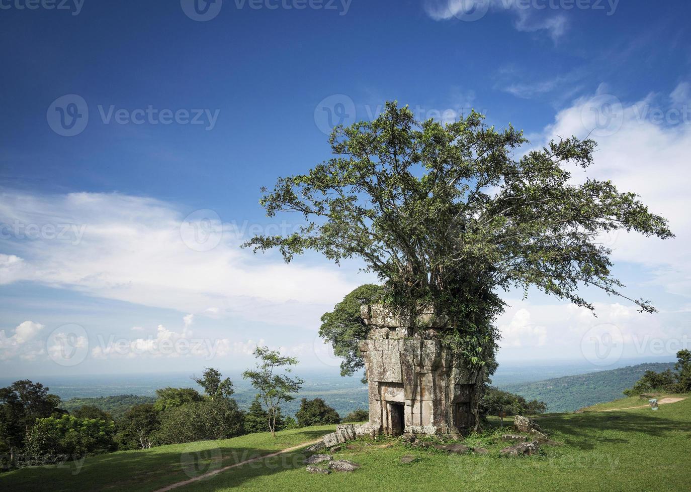 Preah Vihear, l'ancien monument des ruines du temple khmer au Cambodge photo