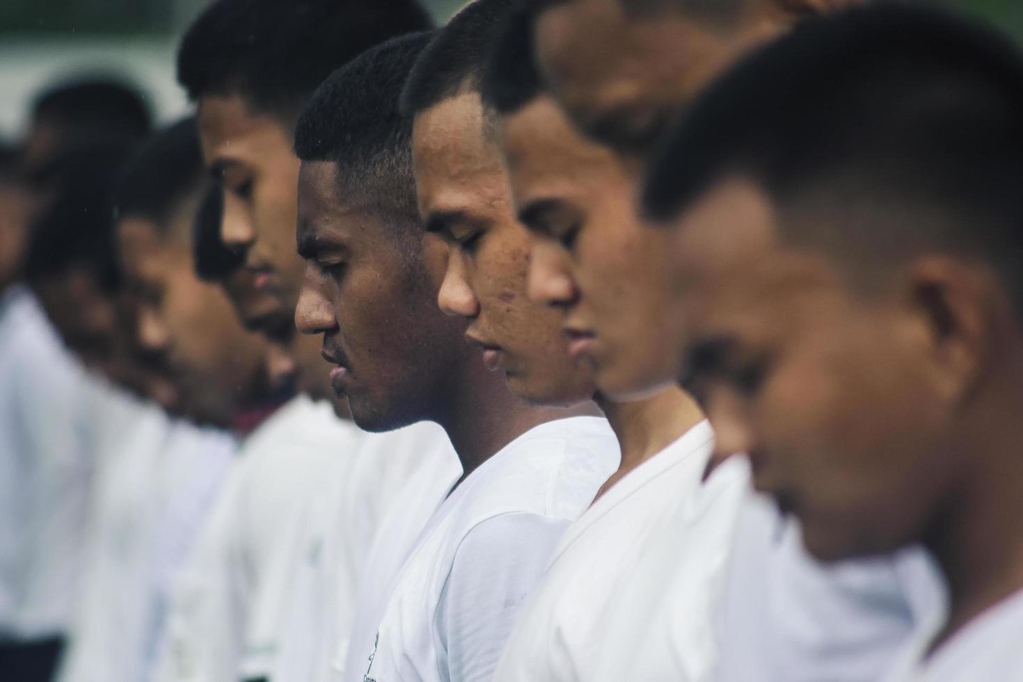 sorong, papouasie occidentale, indonésie 2021- candidats sous-officiers de la police indonésienne photo