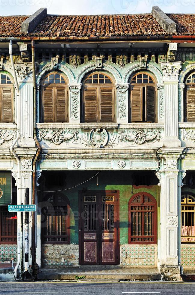 L'architecture coloniale malais chinois dans la vieille ville de Penang Panang en Malaisie photo