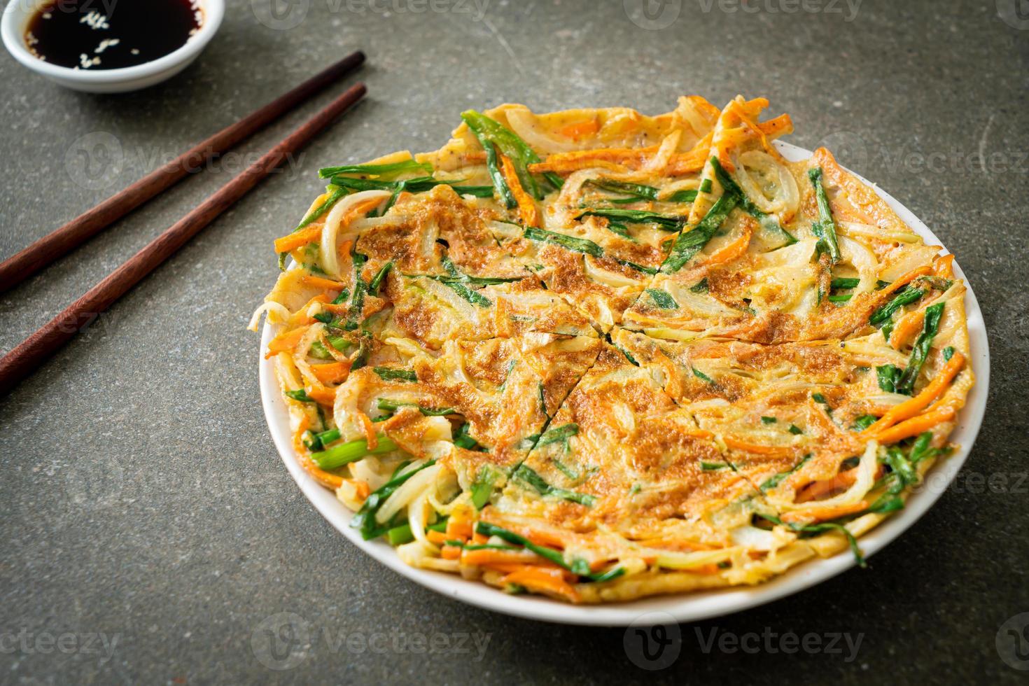 pajeon ou crêpe coréenne ou pizza coréenne photo