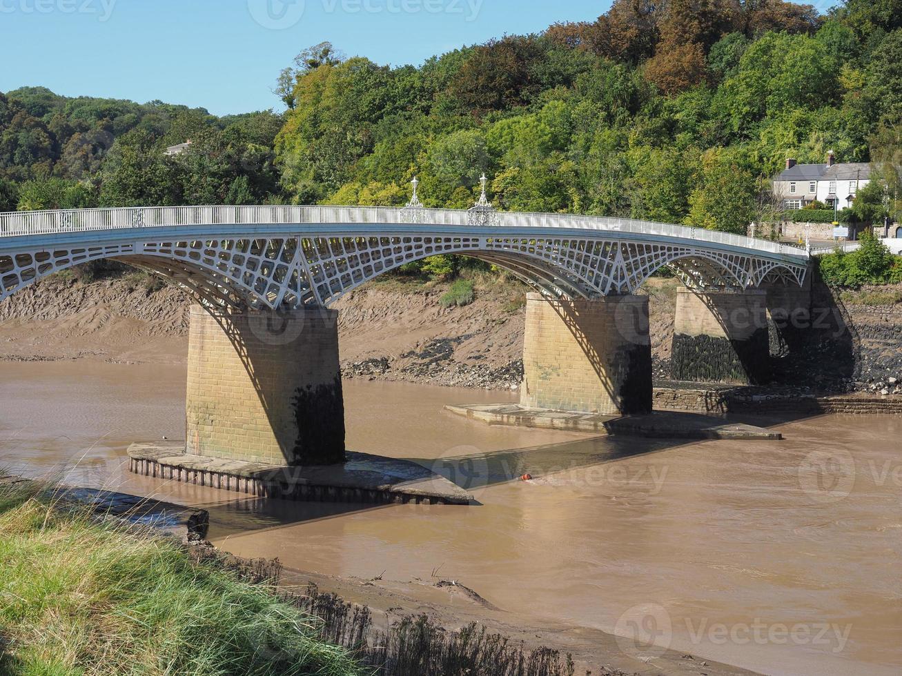 Vieux pont en wye à Chepstow photo