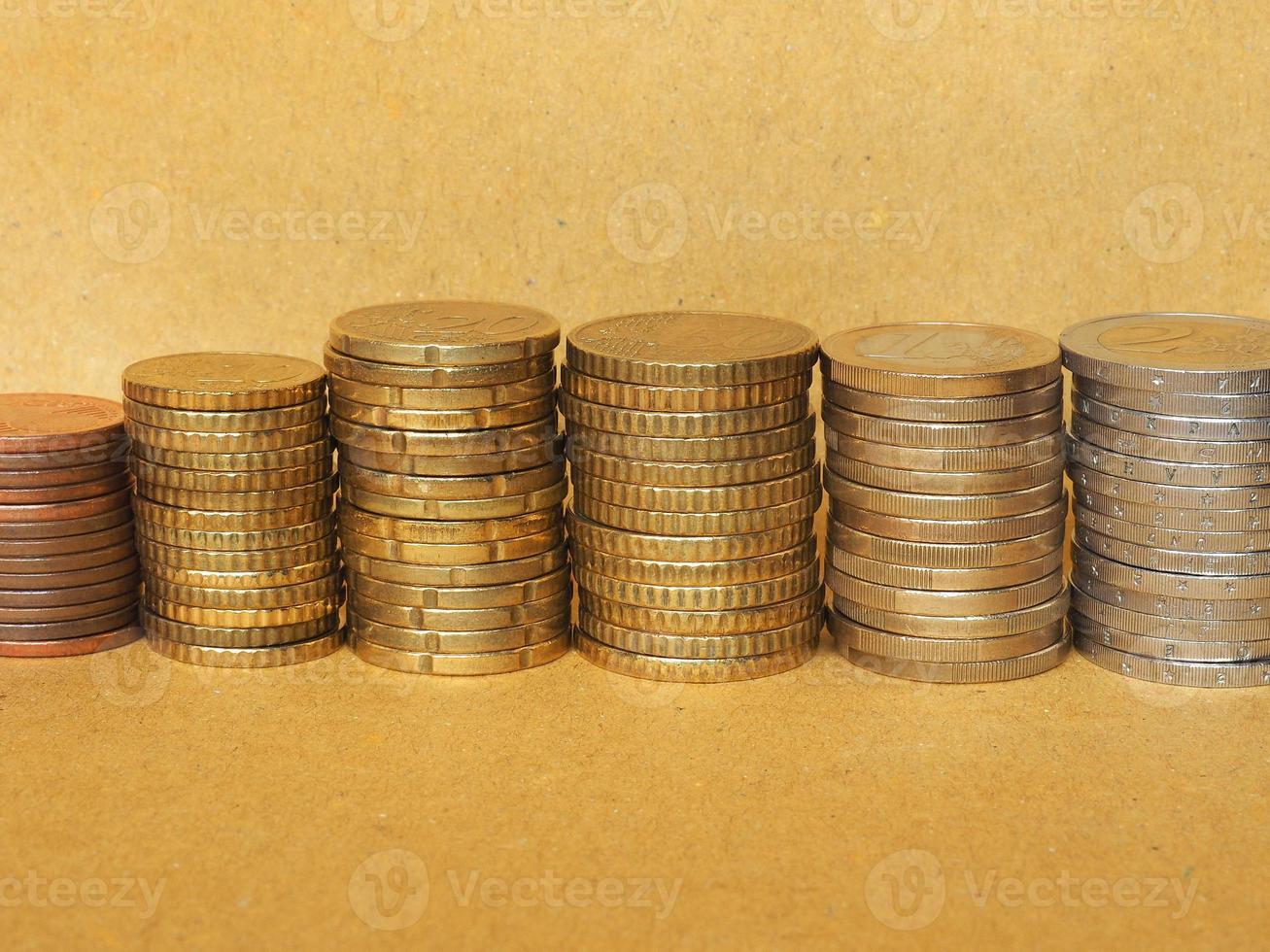 pile de pièces en euros photo