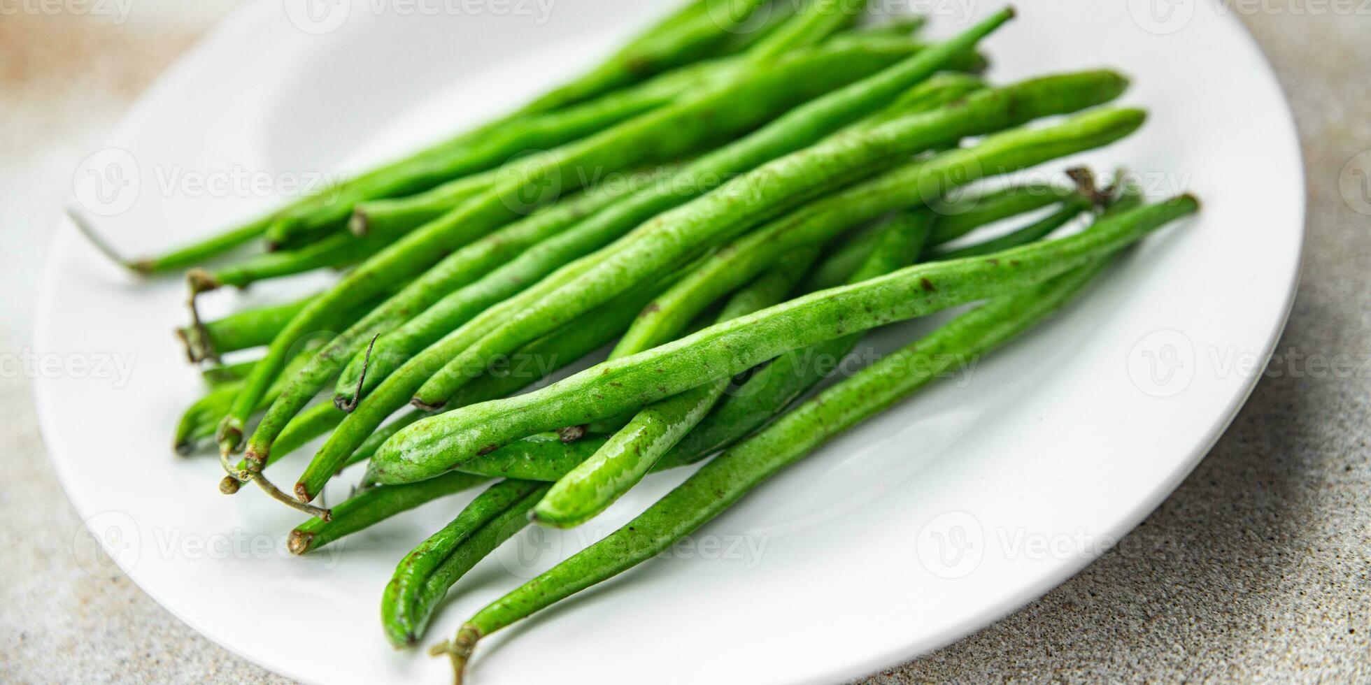 vert haricot Frais brut haricot cosse en bonne santé en mangeant cuisine repas nourriture casse-croûte sur le table copie espace nourriture Contexte rustique Haut vue photo