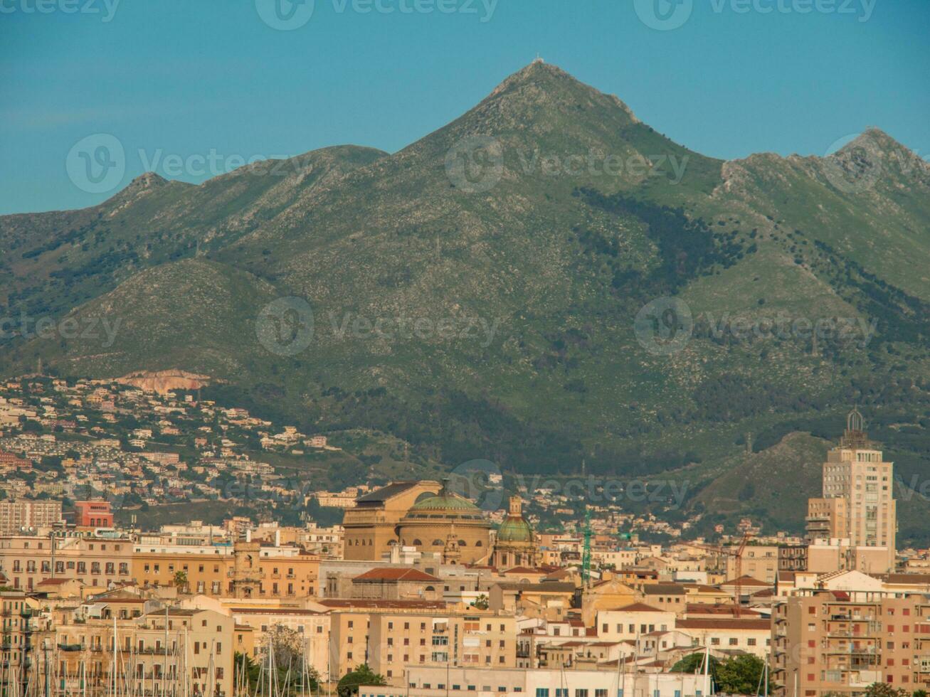 le italien ville de palerme photo