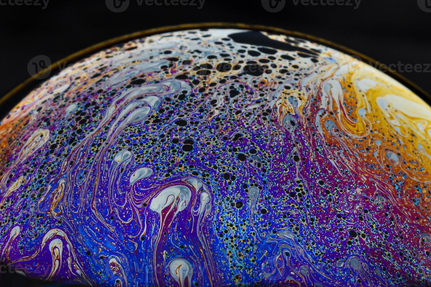 belles abstractions psychédéliques à la surface des bulles de savon photo