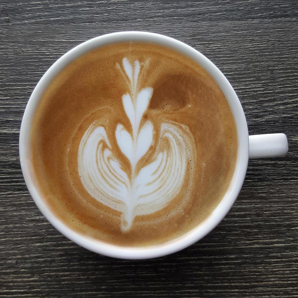 vue de dessus d'une tasse de café latte art photo