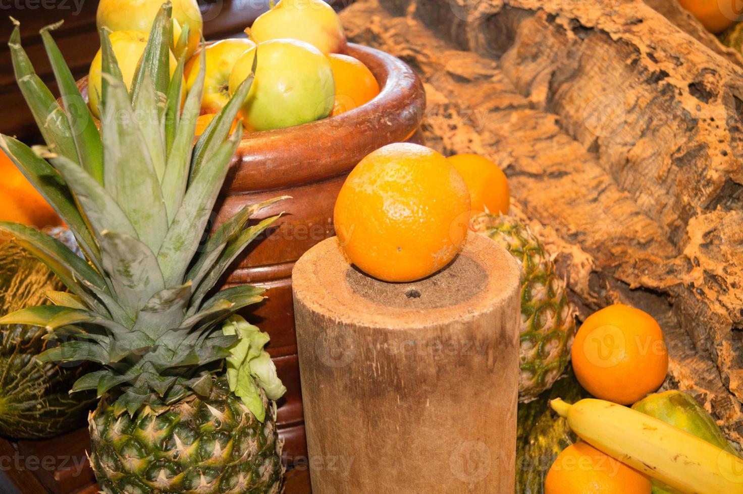 papaye et autres fruits sur un marché photo