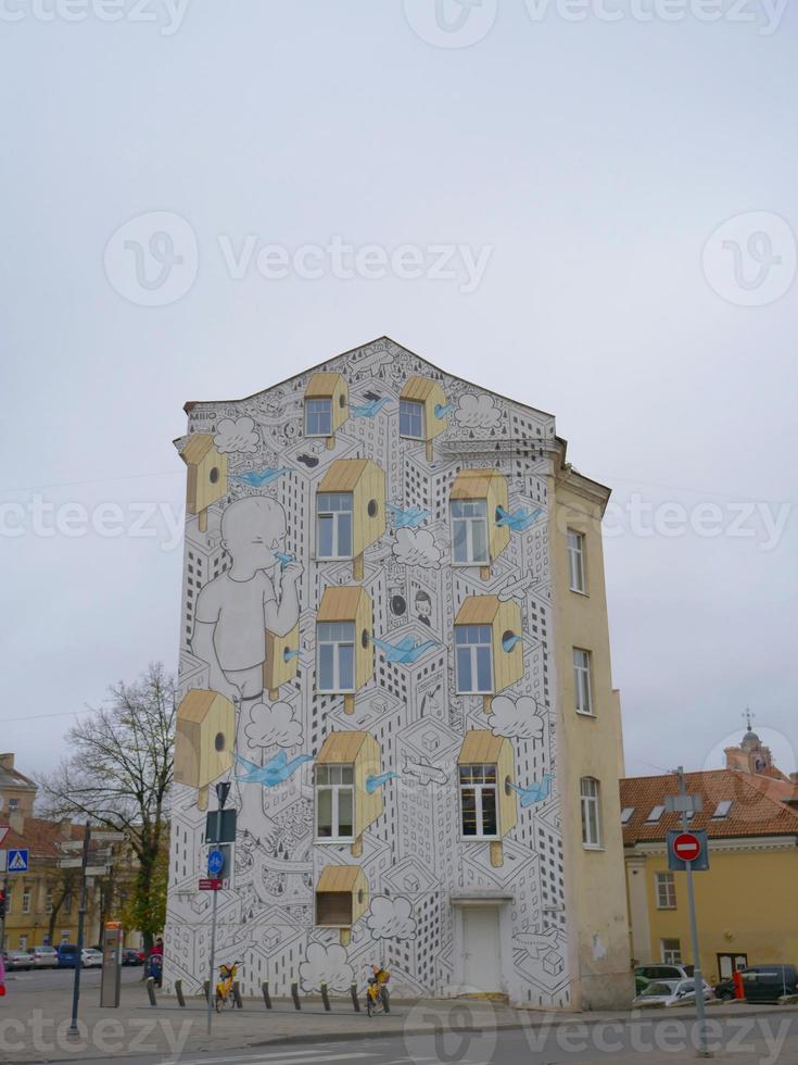 papier peint mural peinture de bande dessinée à vilnius en lituanie photo
