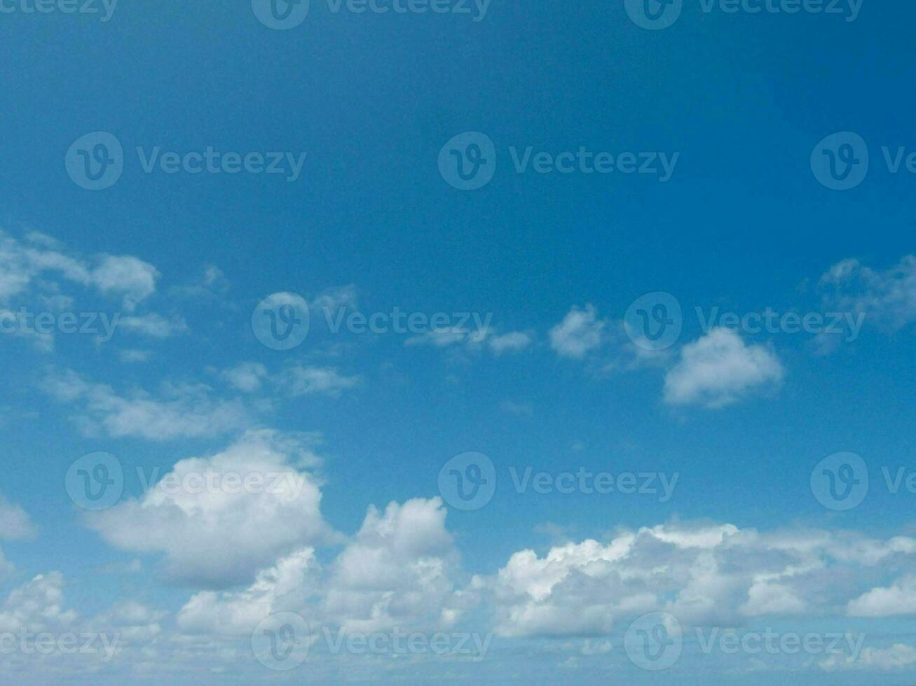 nuages dans le ciel photo