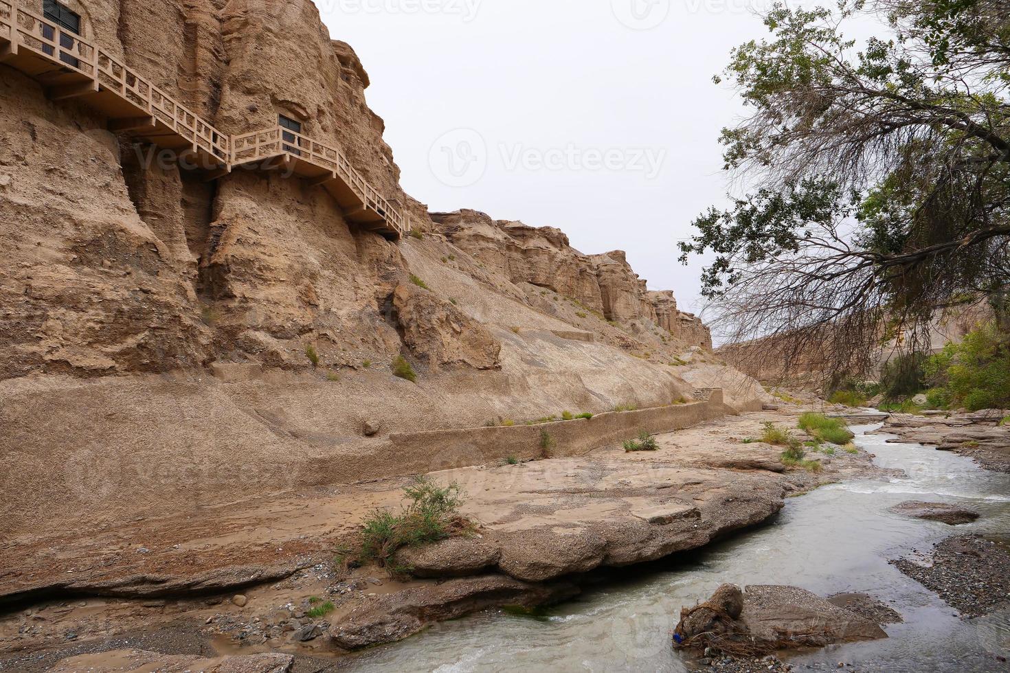 Vue paysage de la grotte de Yulin à Dunhuang Ggansu en Chine photo