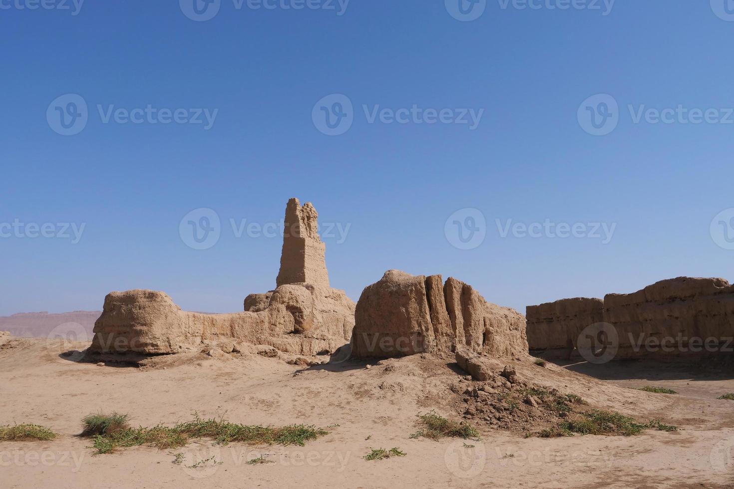 vue paysage des ruines de gaochang inturpan province du xinjiang en chine. photo