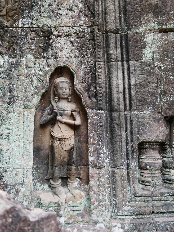 art de la sculpture sur pierre au temple de ta som, siem reap cambodge. photo