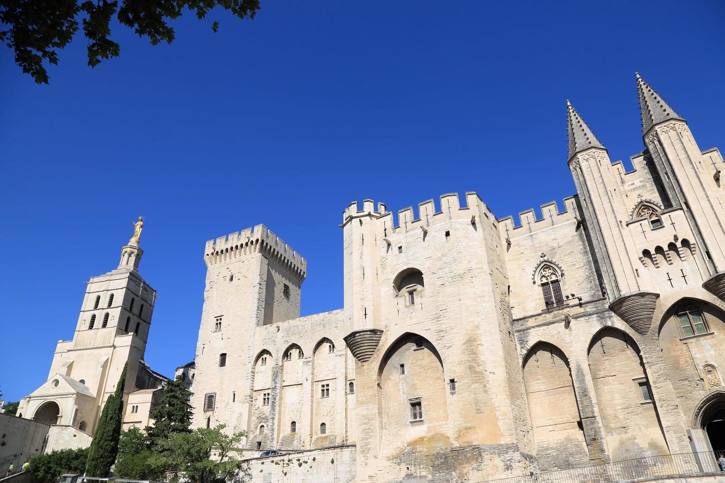 centre historique d'avignon provence france photo