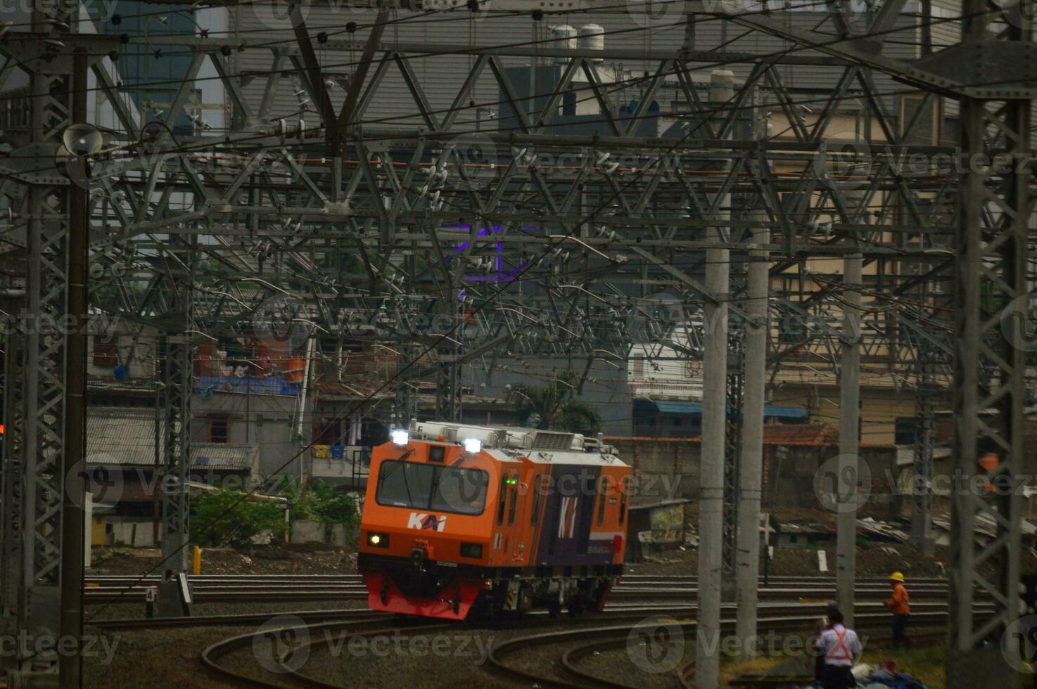 banlieusard ligne ou électrique train dans Djakarta, Indonésie. photo