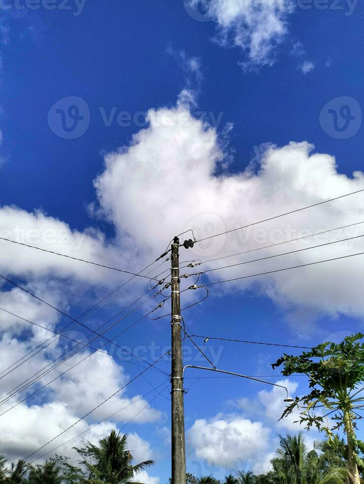 ciel bleu avec de beaux nuages photo